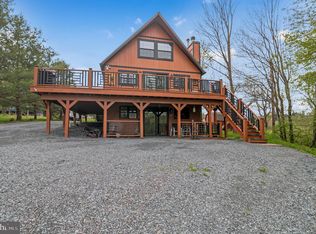 939 Westwood Dr, Lake Ariel, PA 18436