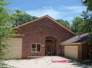 1617 Avenue R, Huntsville, TX 77340