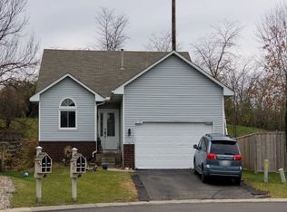 15821 Hyland Pointe Ct, Apple Valley, MN 55124