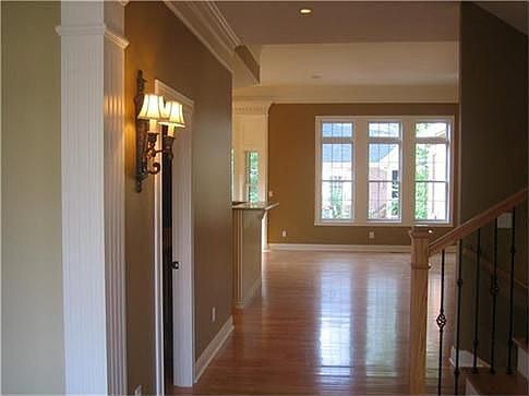 2nd image of 8038 Hopkins Ln
