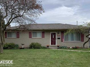 13314 Picadilly Dr, Sterling Heights, MI 48312