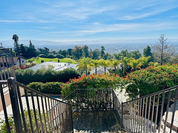 4th image of 10094 Rose View Dr