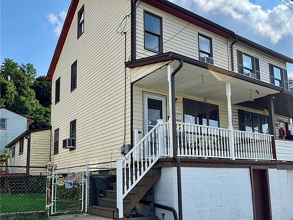 2nd image of 214 E Abbott St