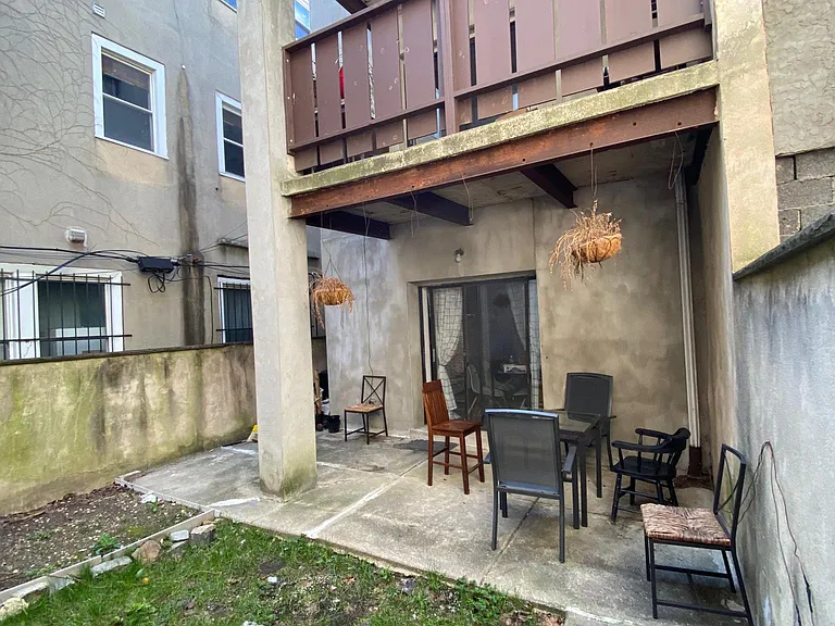 Catharine St — Photo 2