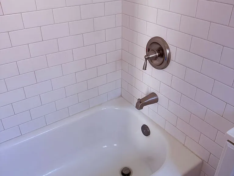 1033 Hoffman Ave — Photo 15