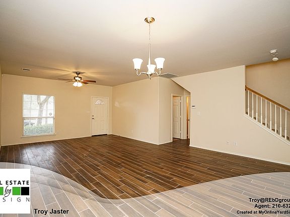 5th image of 406 Willow Grove Dr