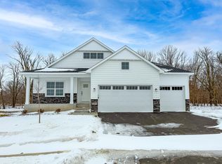 727 Rosebud Ln, Delano, MN 55328