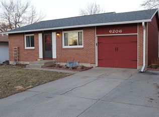 6206 Inverness Rd, Lincoln, NE 68512