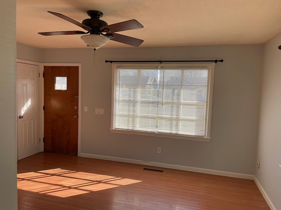 1st image of 15942 Eleanore Dr