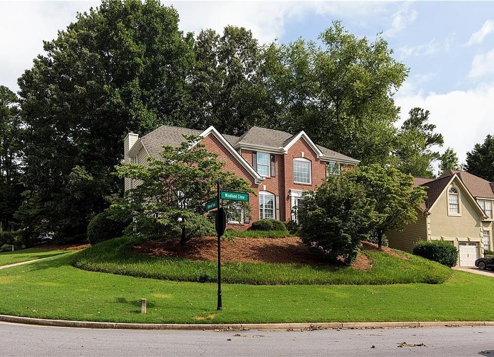 1st image of 600 Windland Close