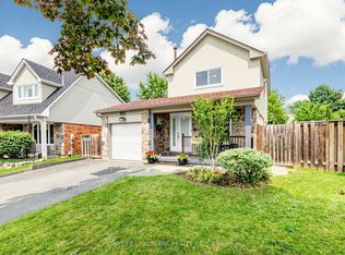 662 Merlin Ct, Oshawa, ON L1K 1M3