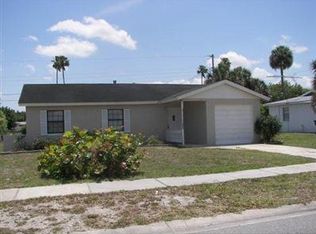 945 Kenilworth Ct, Titusville, FL 32780