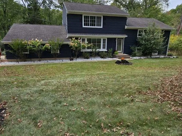 25 Crestwood Dr, Bridgewater, NJ 08807