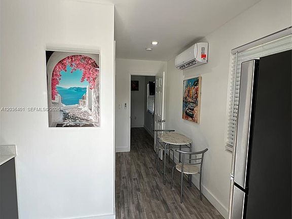 4th image of 2847 Polk St #3