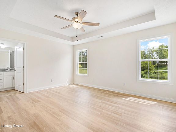 5th image of 64 Shelbi Dr