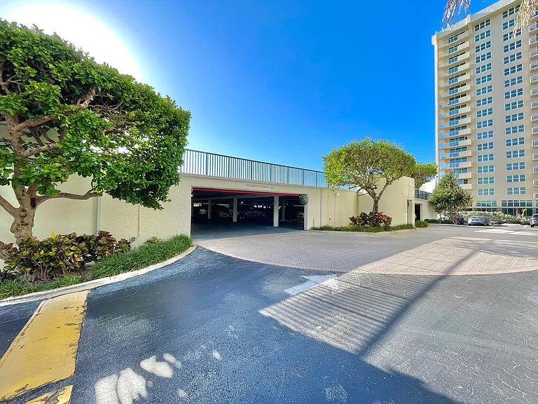 5420 N Ocean Dr #906 — Photo 49