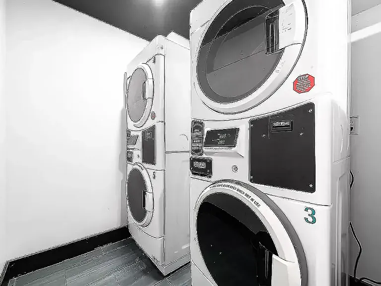 282 E 32nd St #4B — Photo 6