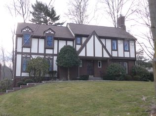 9 Canterbury Way, Morristown, NJ 07960
