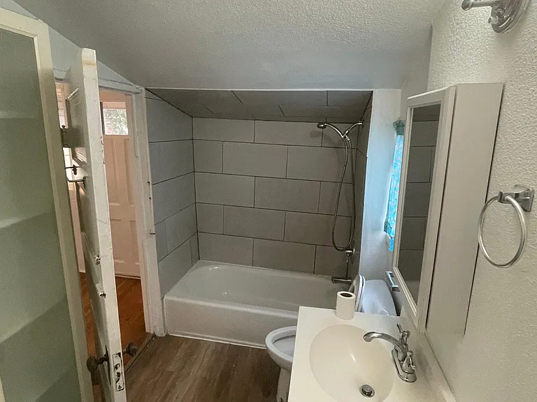 616 SE Mill St #1 — Photo 14