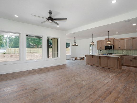 3rd image of 2938 W Marty Street