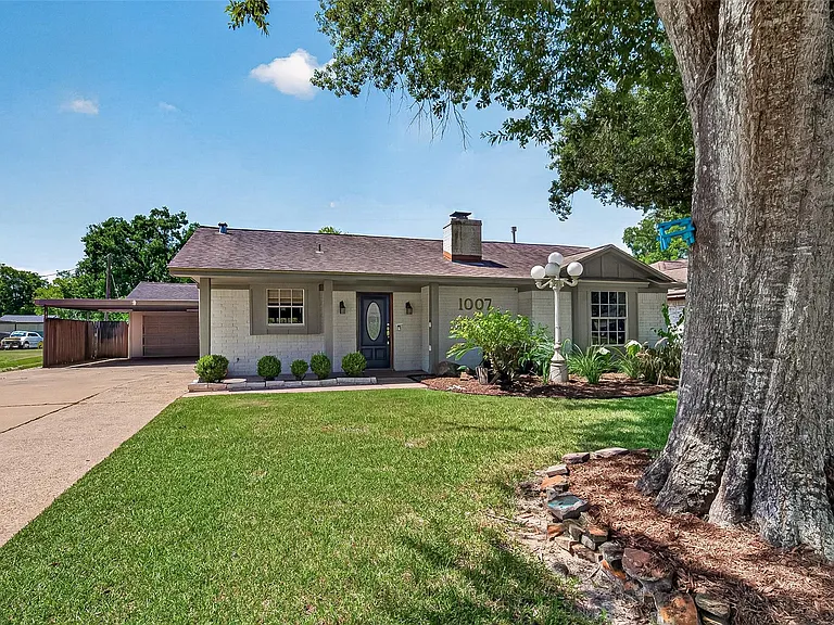 1007 E Baker Rd — Photo 29