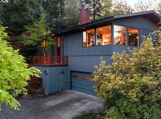 2975 SW Canterbury Ln, Portland, OR 97205