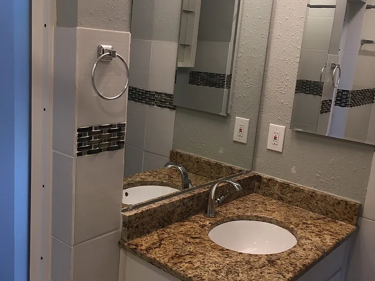709 Sunset Dr — Photo 10