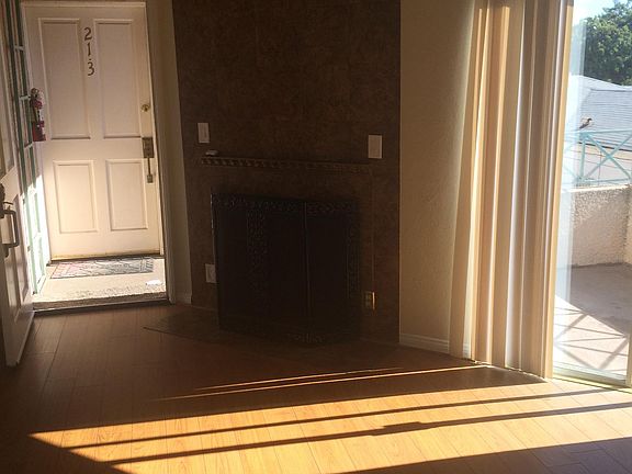 3rd image of 614 Venice Way