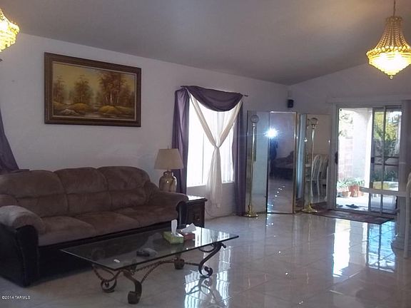 4th image of 2944 N River Creek Pl