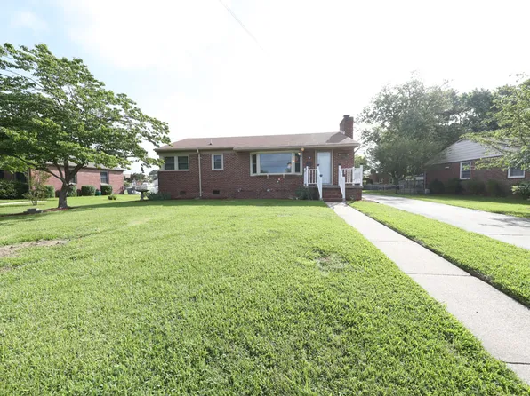 28 Mansford Dr, Hampton, VA 23664