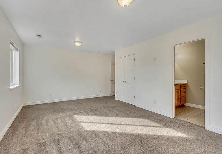 692 E 180 N — Photo 12