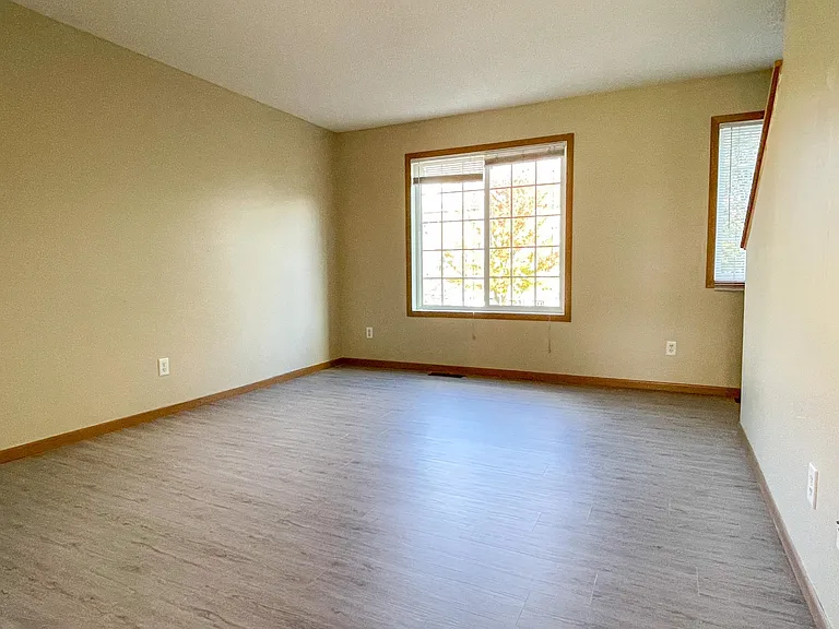 15513 Foghorn Ln — Photo 5