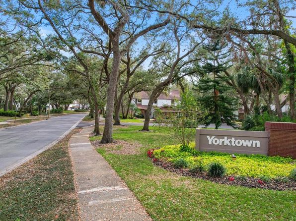 640 Yorkshire Ct APT B, Safety Harbor, FL 34695