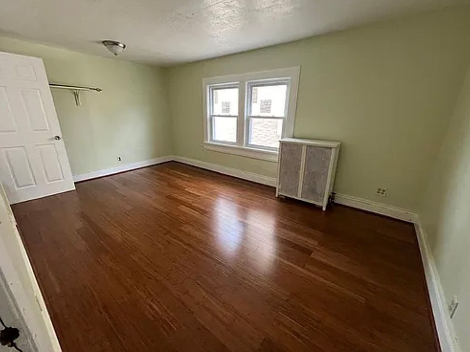 1st image of 8436 Dana Ct