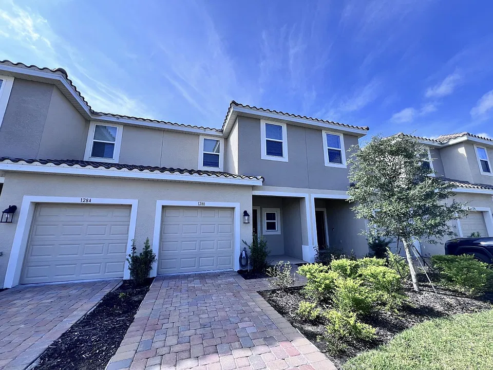 1288 Lago Vista Ct #1