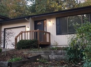 4 Mountain Cir, Lake Oswego, OR 97035