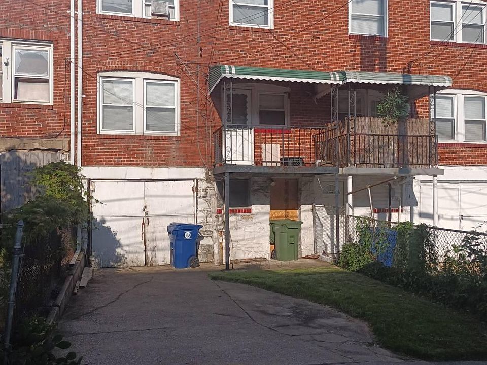 2nd image of 16 N Mount Olivet Ln
