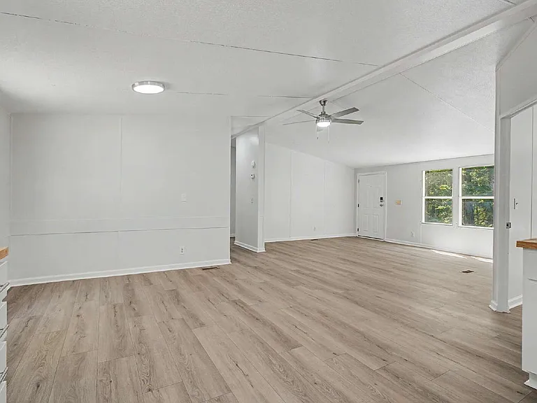 1083 Lily Pad Ln — Photo 4