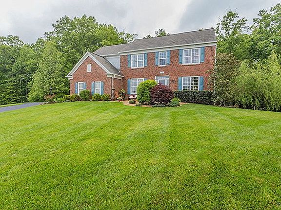 3rd image of 7783 Glade Ct