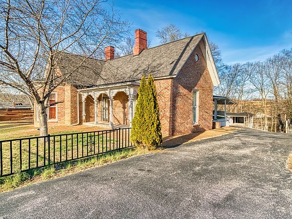 4th image of 62 N Main St