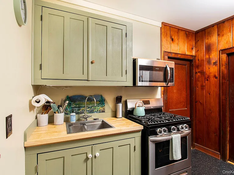 11 Locust Dr — Photo 11