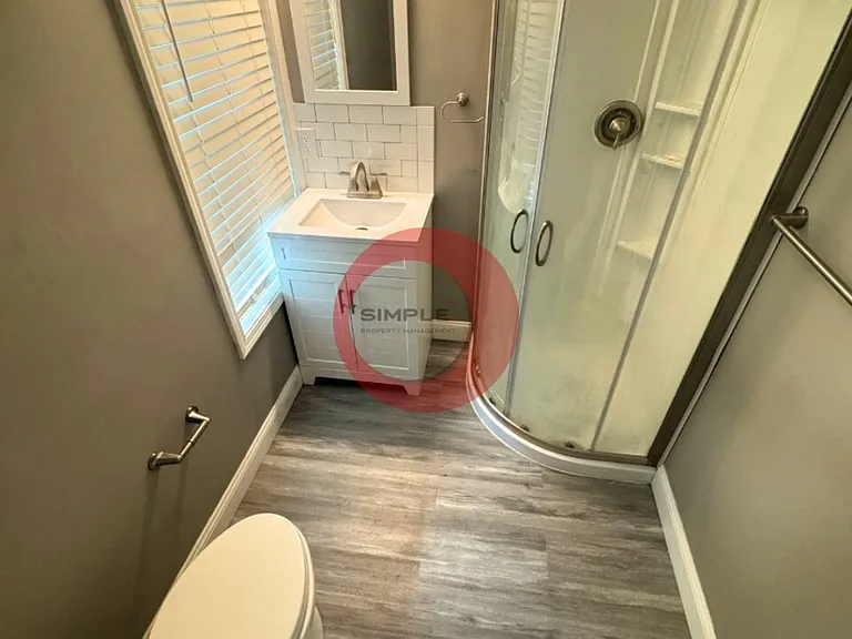 112 N 10th St #2B — Photo 3