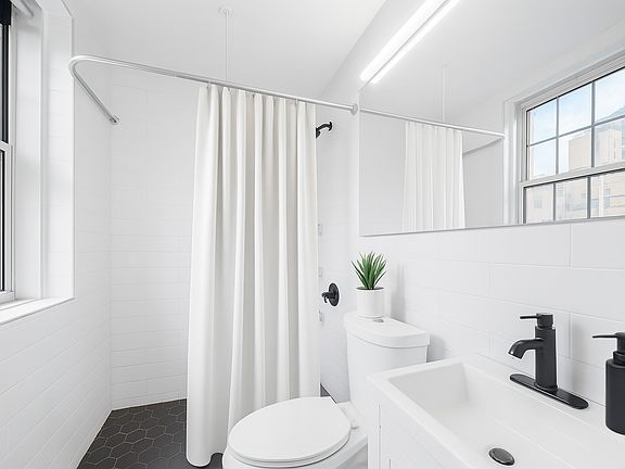 4th image of 25 E 67th St APT 8B
