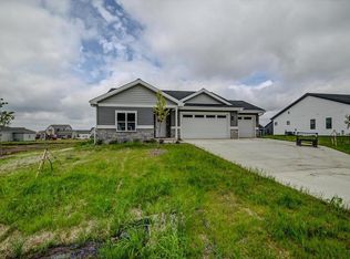 6643 Royal View Dr, Deforest, WI 53532