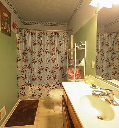 5th image of 1548 Charles Russell Ct SW