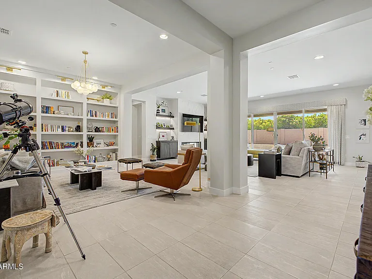 3813 E Fairfield St — Photo 9