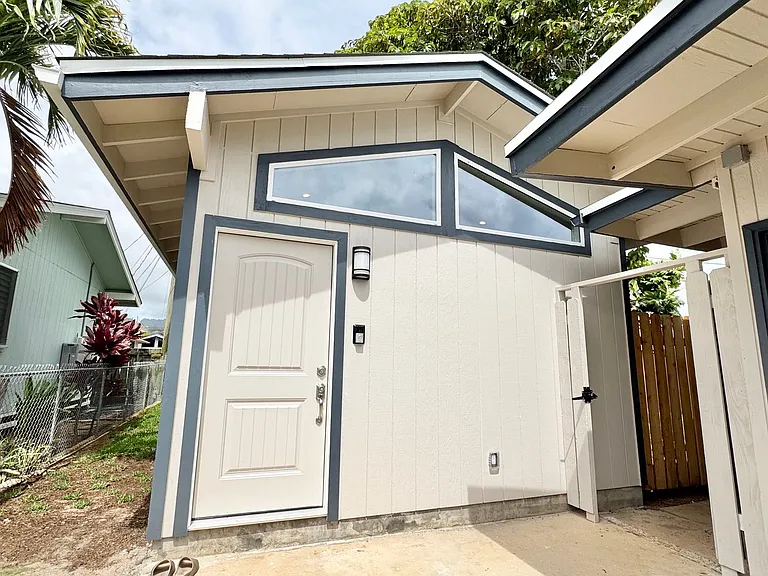 421 Olomana St #A — Photo 20