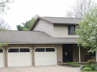 1718 Dougwood Dr, Mansfield, OH 44904