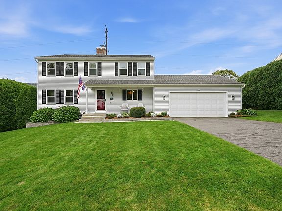 2nd image of 16 Matthew Dr