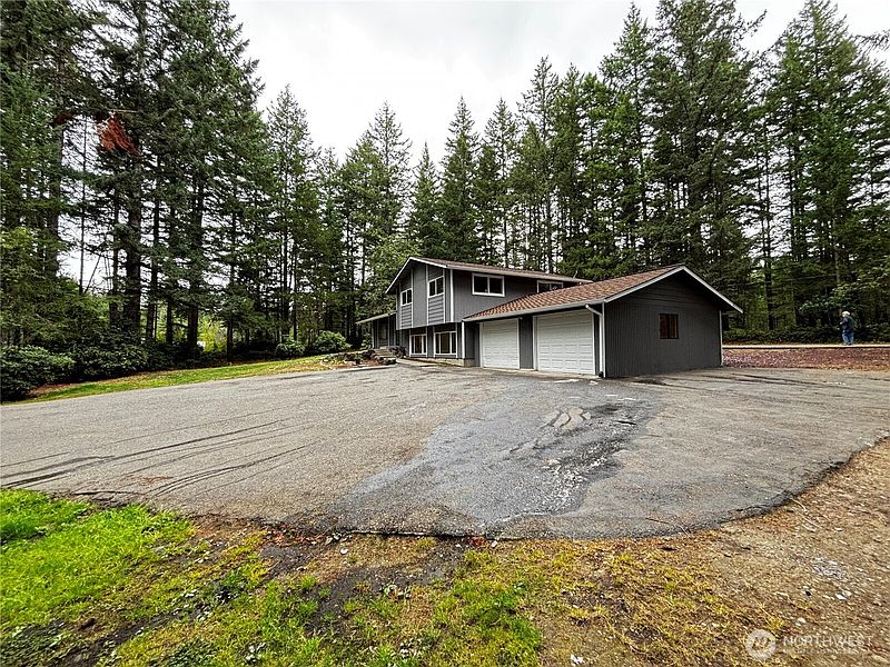 2nd image of 11951 Helena Trail SW